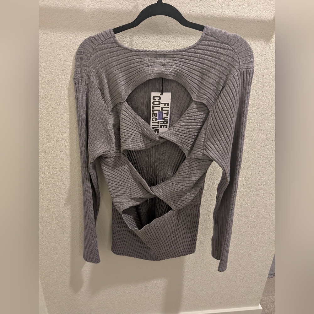 Women's Gray Ribbed Open Back Top - Picture 2 of 3